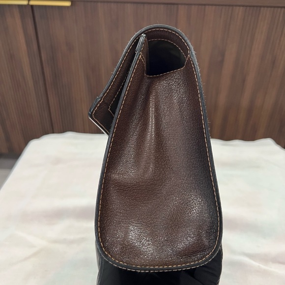 Gucci Cream and Brown Clutch with Monogram Print - Picture 6 of 10